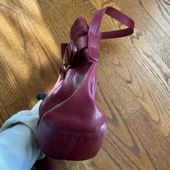👜COACH: Burgundy vintage, Legacy belted SoHo crossbody bucket bag, #4156. - Picture 11 of 15
